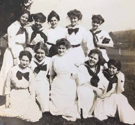 Women in the Notre Dame class of 1911